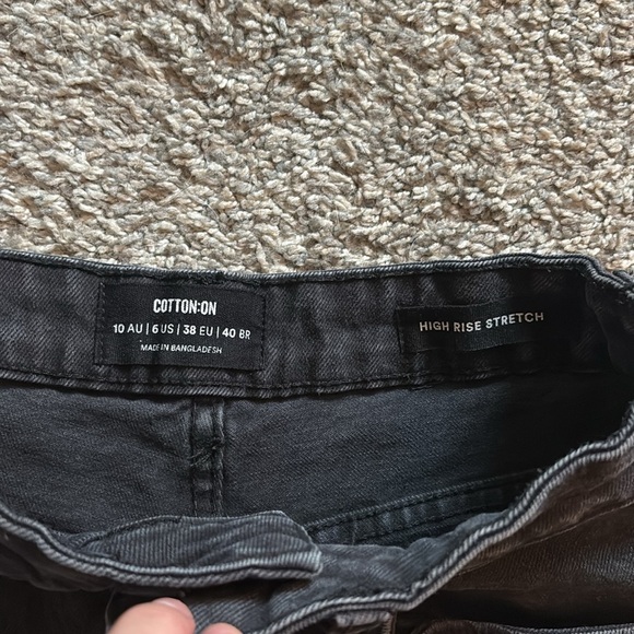 Cotton On Shorts - Picture 2 of 3